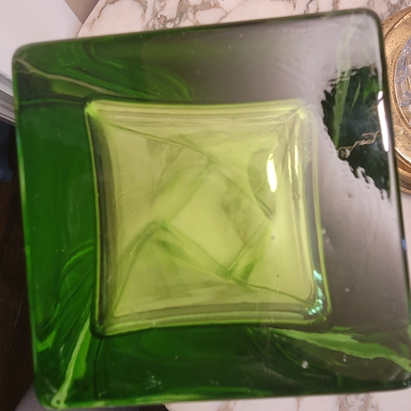 Krosno Poland 12" Green Curved Vase - Picture 10 of 10